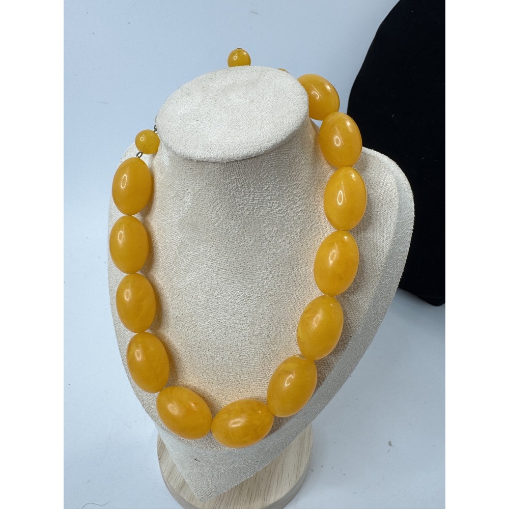 Vintage W Germany Butterscotch Amber Resin Graduated Bead Necklace 17.5in